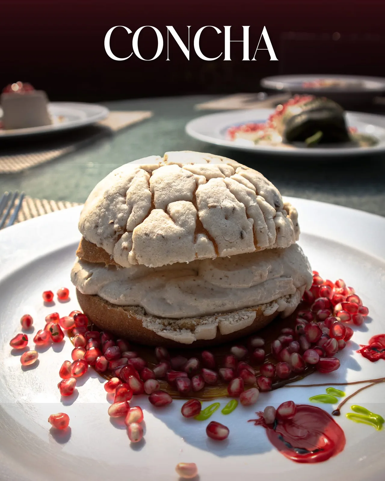 Concha rellena con granada